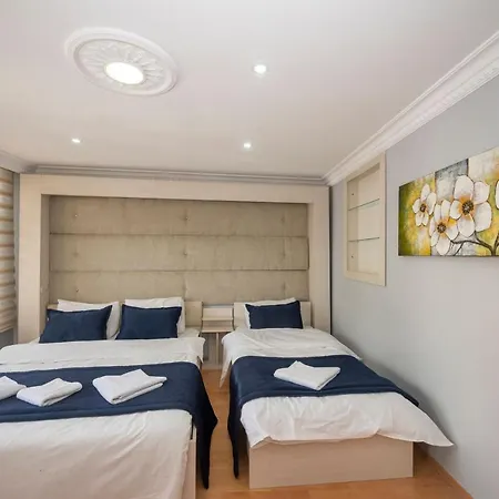 Taksim Suite-ll